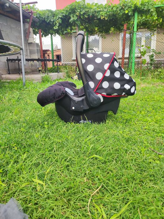 Бебешка количка Hauck Malibu XL All in One Set Dots Black