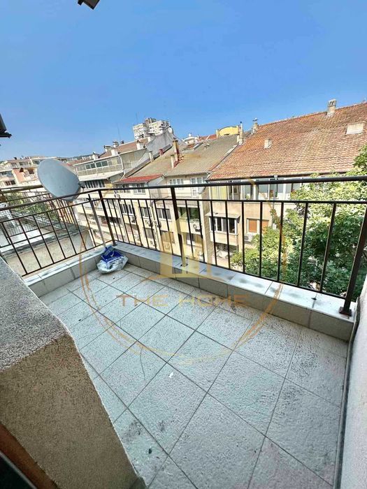 Дава се под наем Тристаен апартамент в Варна, Окръжна болница - 100 кв.м за 750 € - Снимка #14