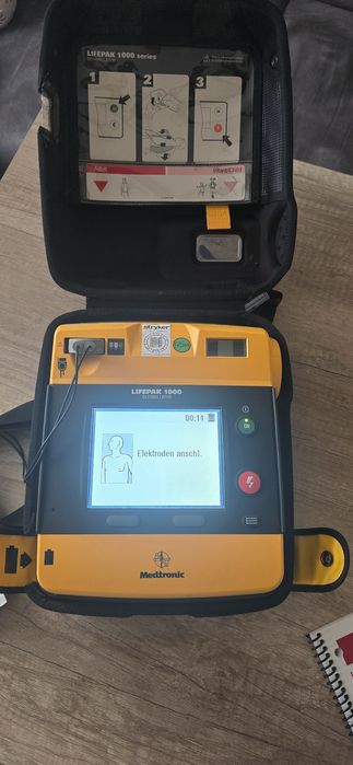 Дефибрилатор Medtronic LIFEPAK1000