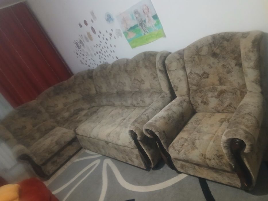 Срочно отдам угловой диван