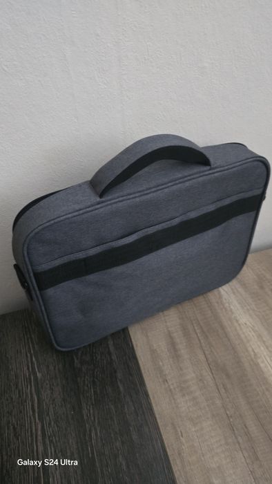 Лаптоп Asus vivobook E1504FA с подарък чанта