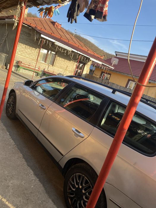 Vand sau sau schimb pasat b6 2500€