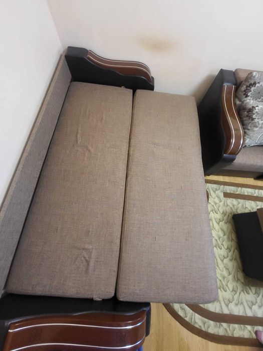 vand canapea extensibila, cu 2 fotolii pat