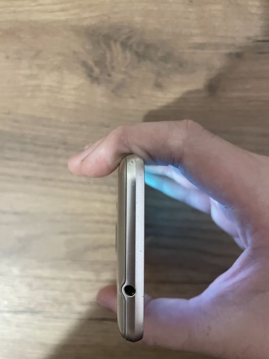 Samsung j1 (2016)
