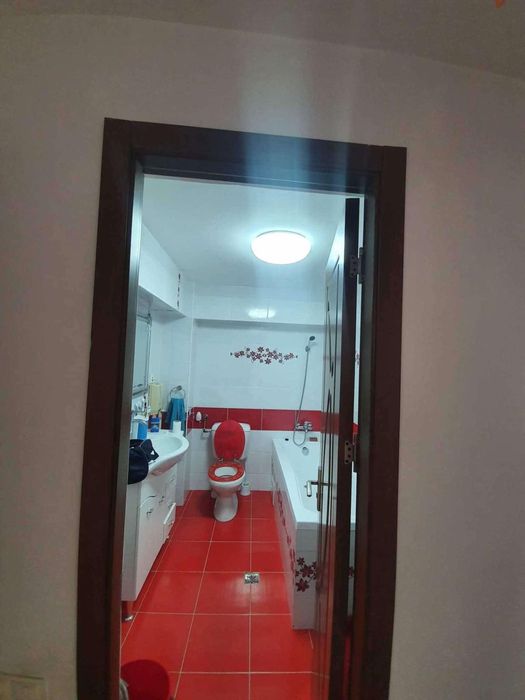 Vand apartament 4 camere