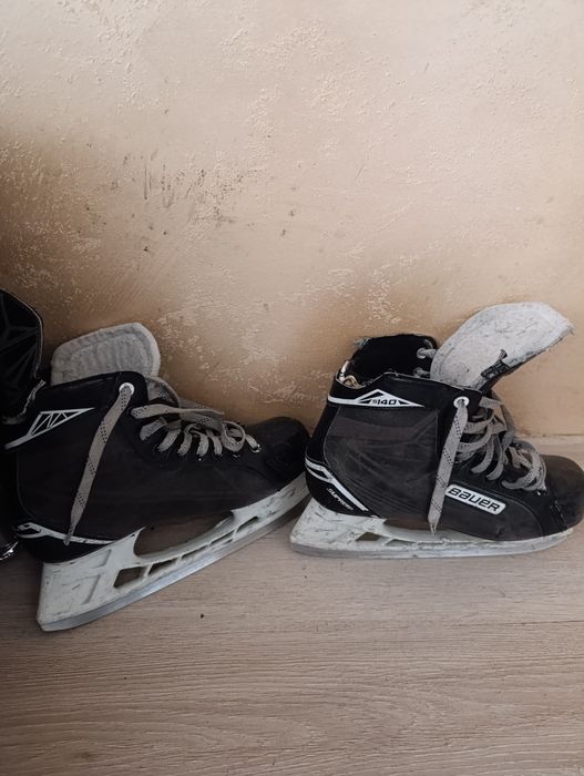 Продам коньки Bauer
