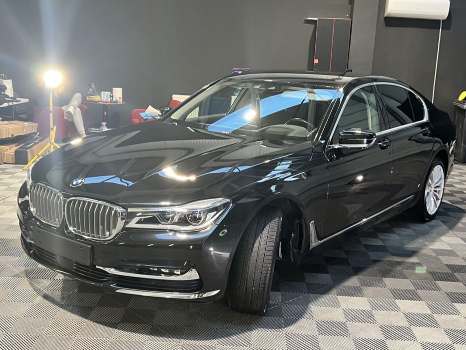 Bmw 730 - Luxury Edition