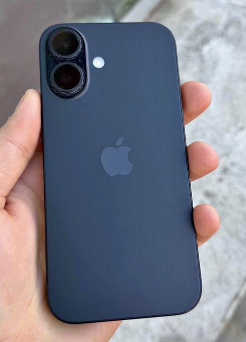 Vand iphone 16 , impecabil