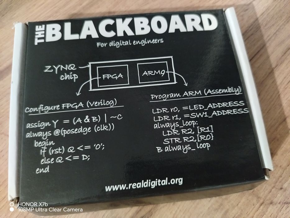 Real Digital Blackboard Rev.D (FPGA/ARM Xilinx Zynq)
