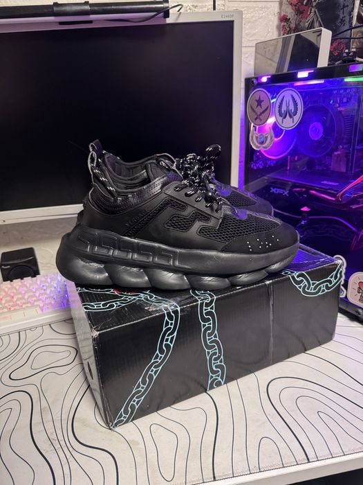 versace chain reaction