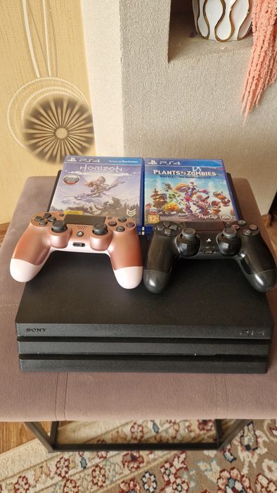 PlayStation 4 pro +2 игры