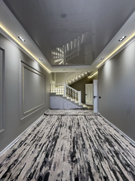 Uy sotiladi srochna kelishiladi narxi