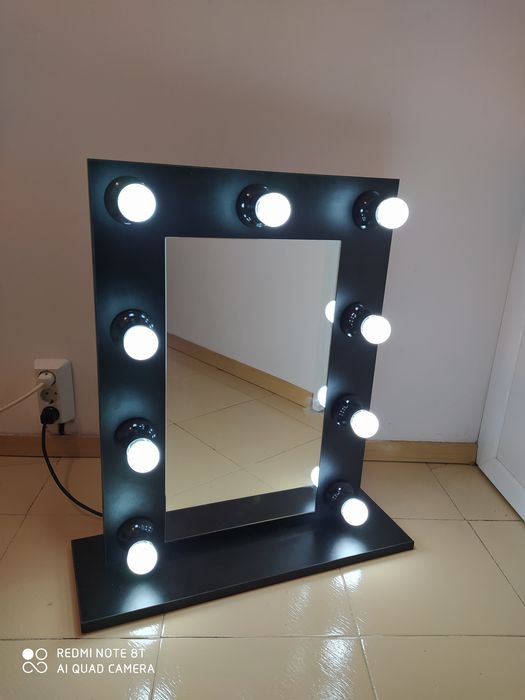 Огледало за грим