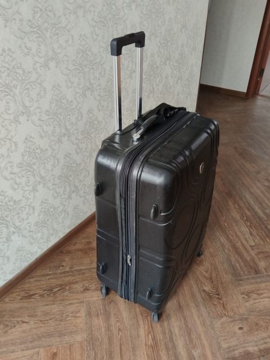 Чемодан в хорошем состоянии