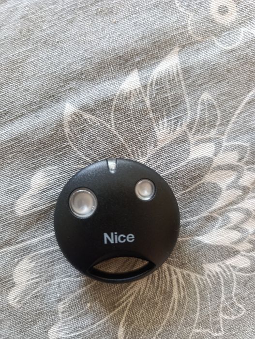Дистанционно за  врата Nice
