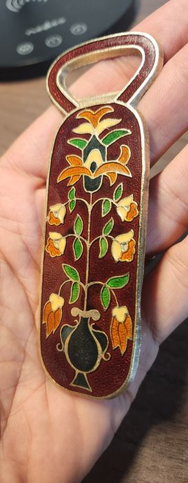 Vechi desfăcător de sticle, bronz, cloisonné