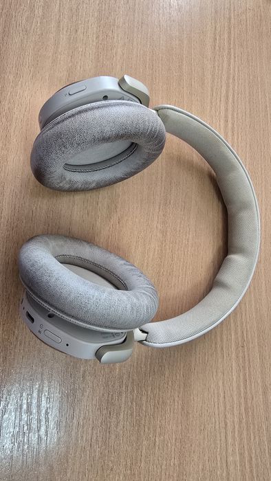 Bang Olufsen beoplay HX