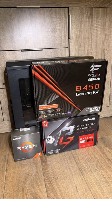 Конфигурация компютър плюс монитор