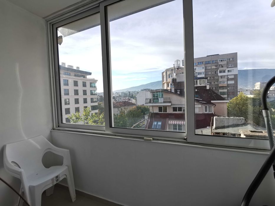 Двустаен под наем ж.к. Иван Вазов - Център