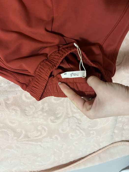 Нов анцуг в цвят керемида