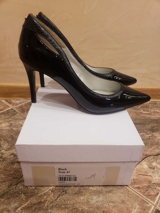 Karren Millen, Versace, Moschino