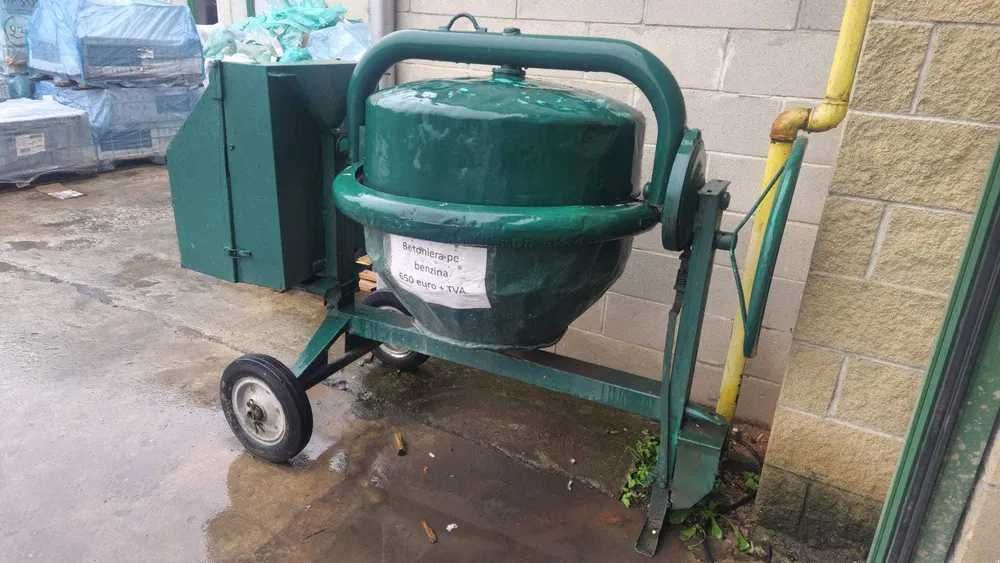 Betoniera pe benzina