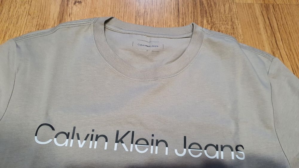 Tricou Original 100% Calvin Klein Germania Marime M L