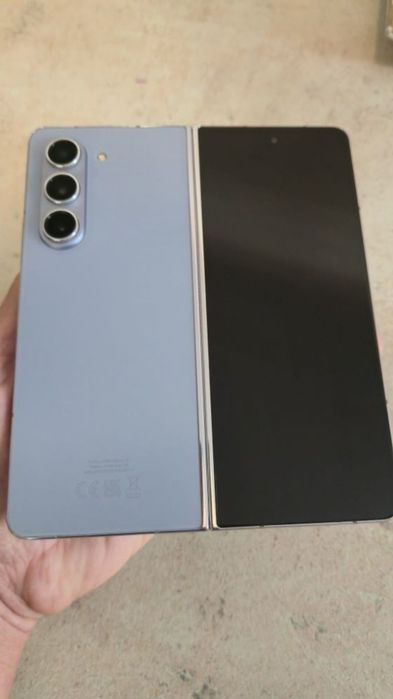 Samsung Galaxy Z Fold 5