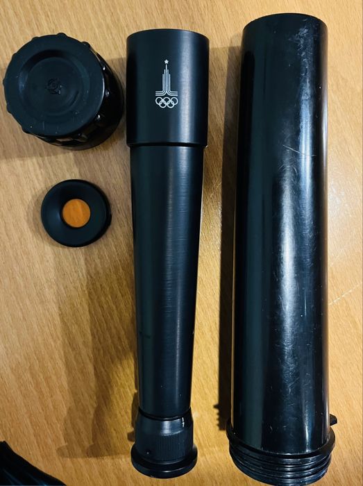 УНИКАЛЕН  и в Перфектноно Състояние Фотоапарат ZENIT-E+ориги.аксесоари