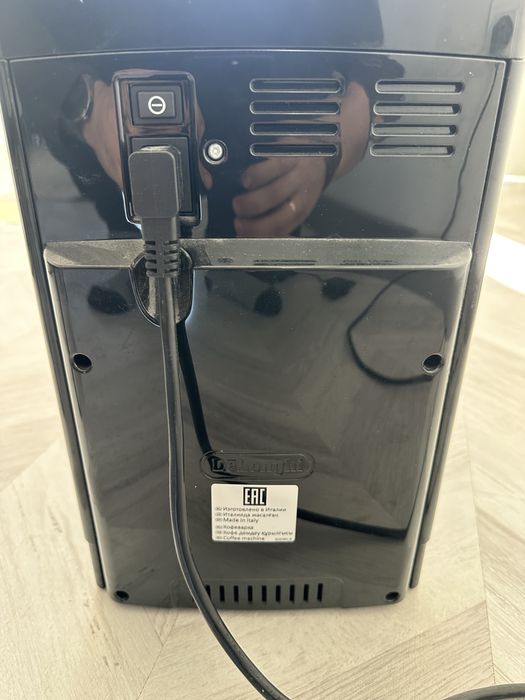 Продавам кафемашина Delonghi