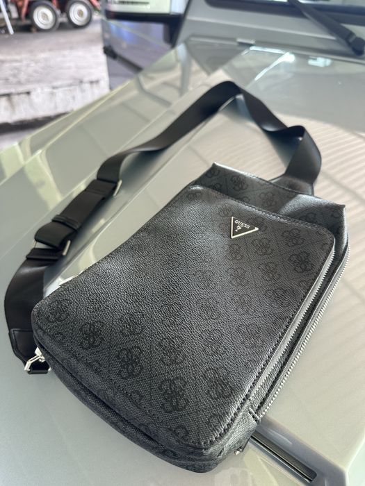 Чисто нова чанта GUESS оригинална