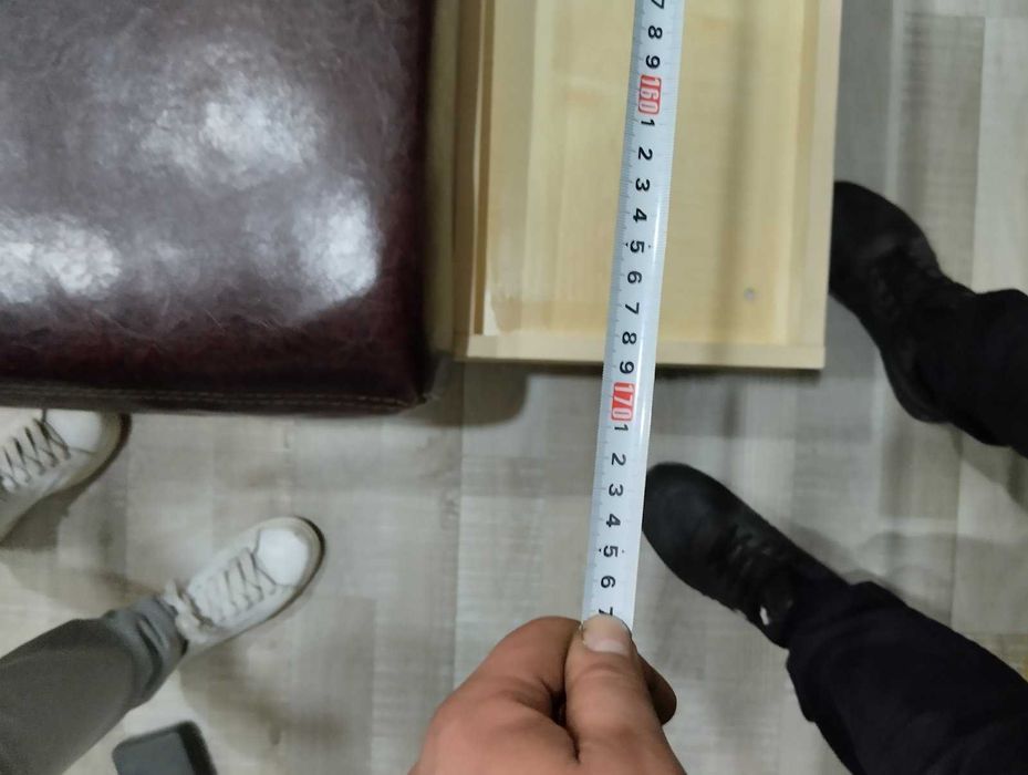 Продавам ъглов диван от еко кожа с функция сън и ракла