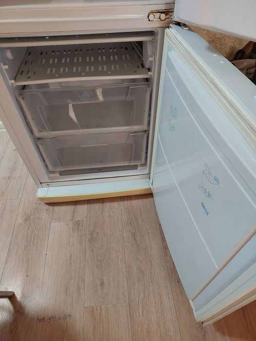 Холодильник продам