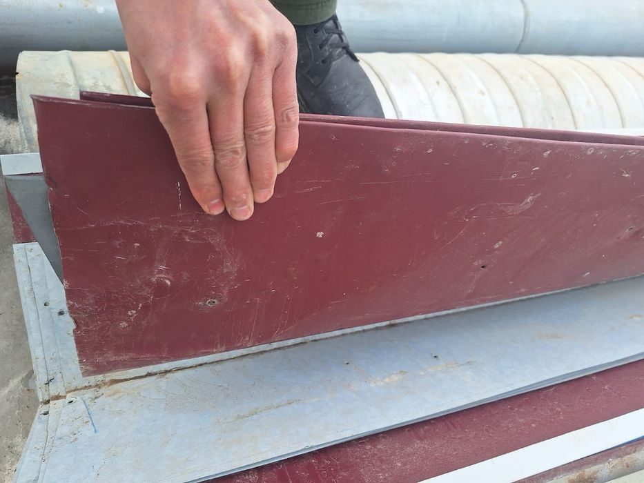 Продам конек на крышу