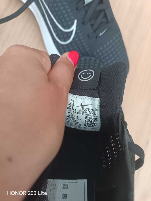 Маратонки Nike, 38,5
