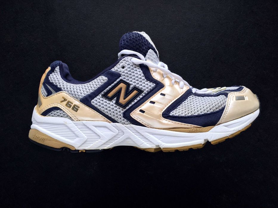 VINTAGE 2006 Made in U.S.A. New Balance® 766 Runners — 10 D (28.0)