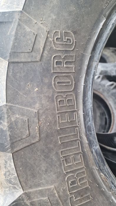 CAUCIUCURI tractor 480/70R28 marca Trelleborg