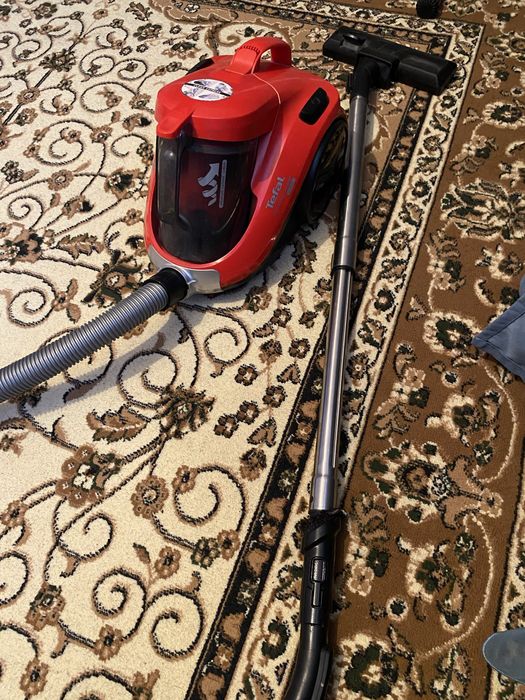 Продам пылесос рабочии