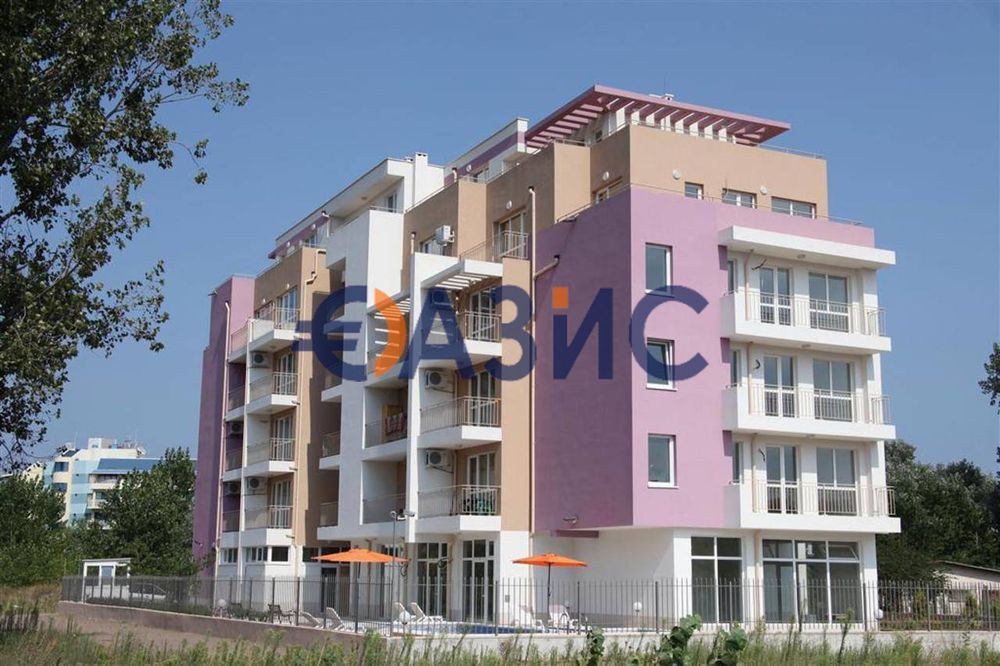 Продава се Двустаен апартамент в к.к. Слънчев бряг - 47 кв.м за 749 €/кв.м - Снимка #5