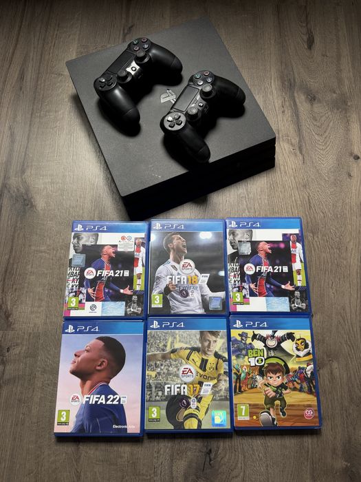 Ps4 pro 1 tb 2 джойстика и 8 игри