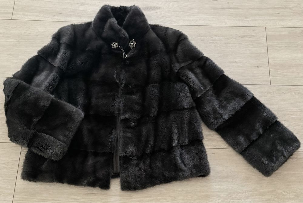 Продам норковую шубу