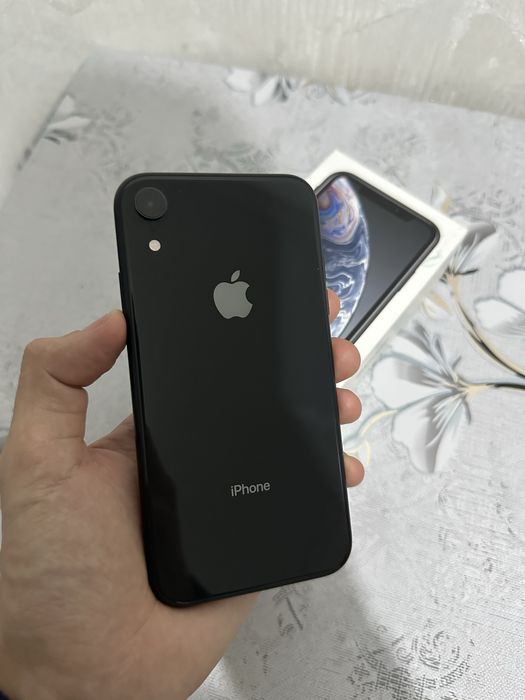 iPhone XR без ремонта 128 гб
