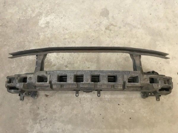 Armatura intaritura bara fata Volkswagen Passat B6 2010 cod 3C0807109D
