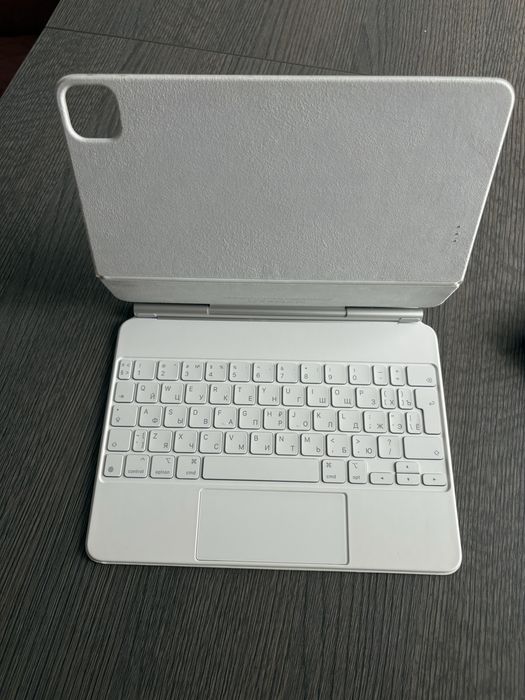 Клавиатура на ipad air