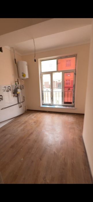 В городе Бухаре Продаётся 3 комгатная 84 м² квартира с подвалом 84 м²