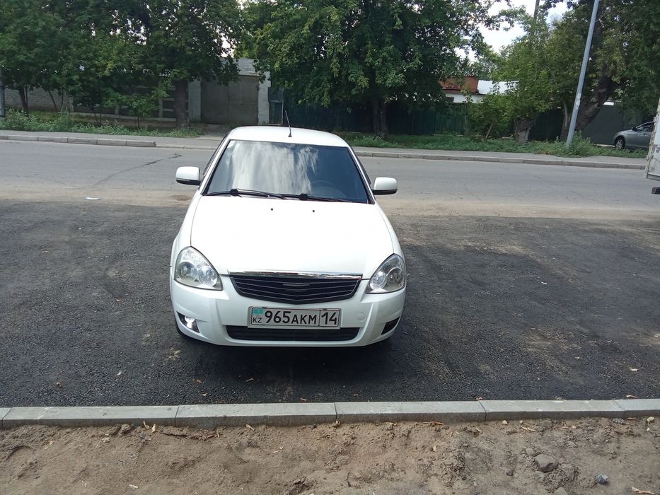 Продам приору 2013год