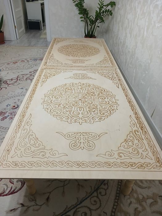 Продам Стол трансформер длина 3 метров