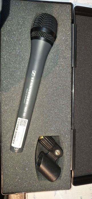Microfon Sennheiser cu fir