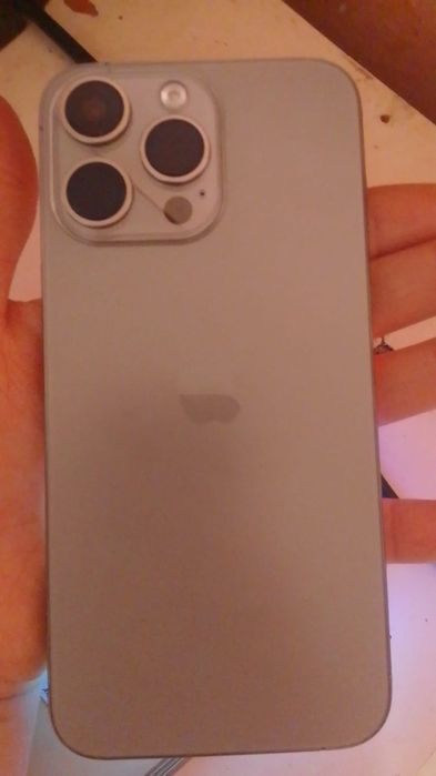 Продам айфон 15 про макс