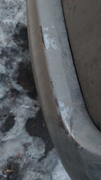 Продам задний бампер на Lada Granta